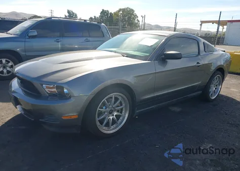2011 Ford Mustang V6 Premium из США, поврежденный, VIN 1ZVBP8AM5B5138981